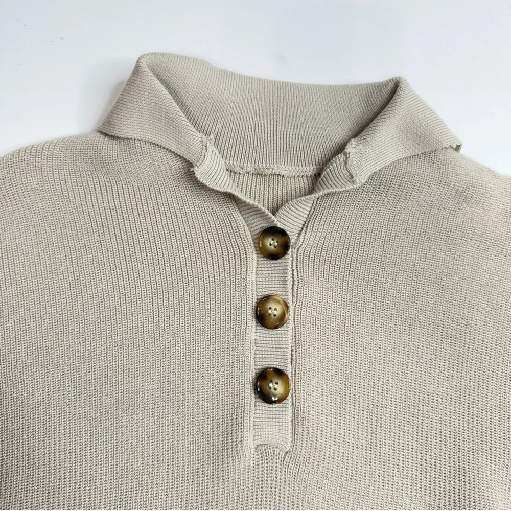 Fitted Long Sleeve Knit Dress in Beige Button neck and collar with pockets SMALL - Picture 5 of 11